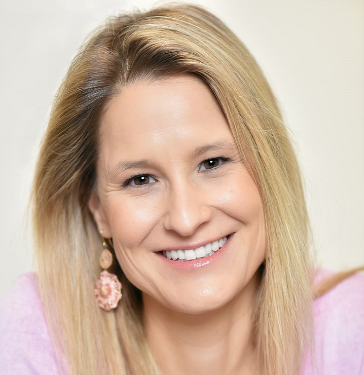 Dr. Andrea Schmuckenschlager